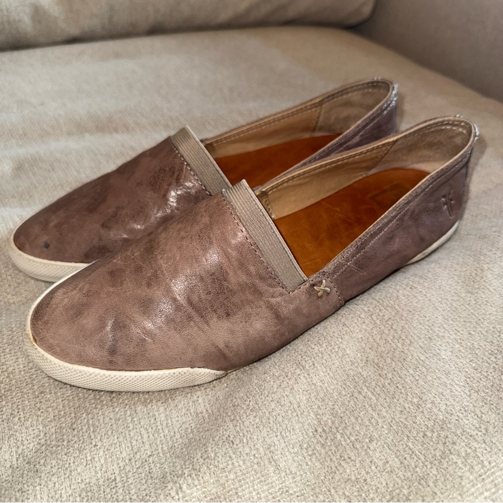 Frye Melanie Slip On Loafers Leather Upper Rubber Insole Brown Size Womens 6.5 M